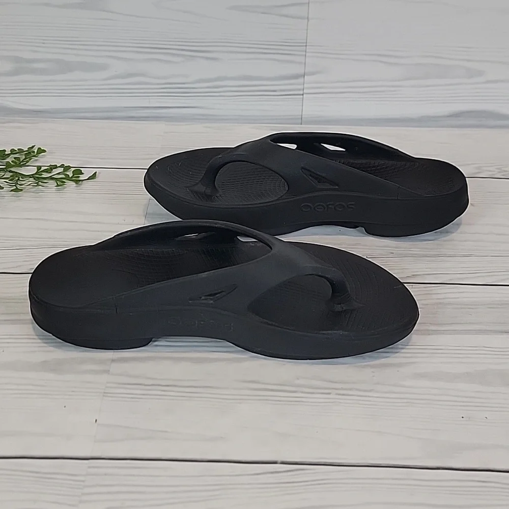 OOFOS Original Recovery Black Comfort Thong Sandals Womens Size 9 - Picture 3 of 9